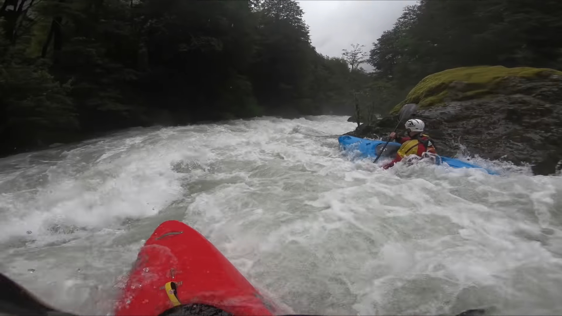 Screenshotter KayakingdownafloodedriverPuescoriveratinsaneflowshighestdescent 3’56”