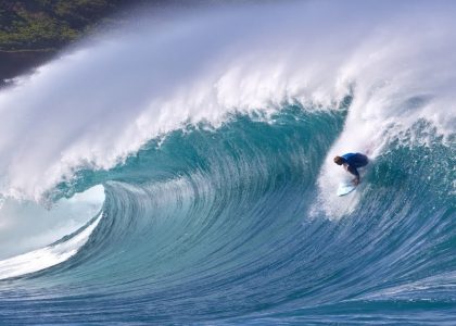 MASSIVE WAIMEA SHOREBREAK JAMIE O BRIEN